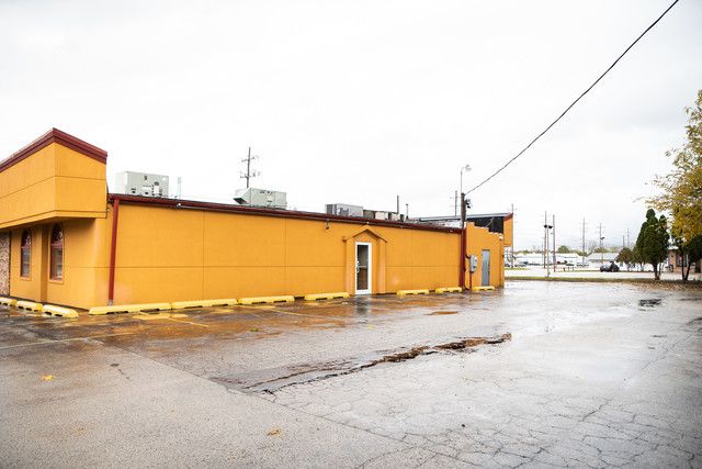 400 W South St, Plano, IL 60545